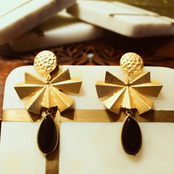 Handcrafted Movable Star Earring 